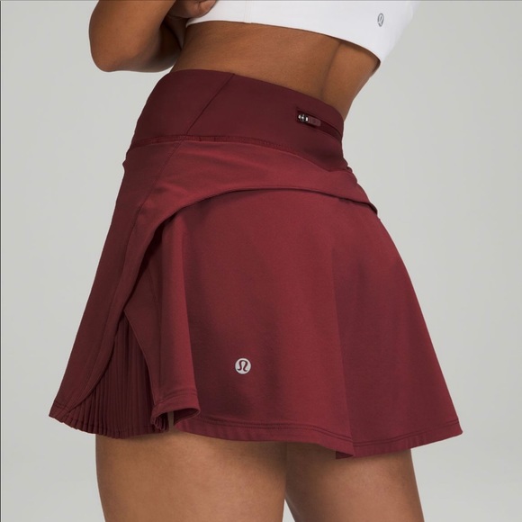 lululemon athletica Dresses & Skirts - Lululemon Play Off The Pleats Mid Rise Skirt